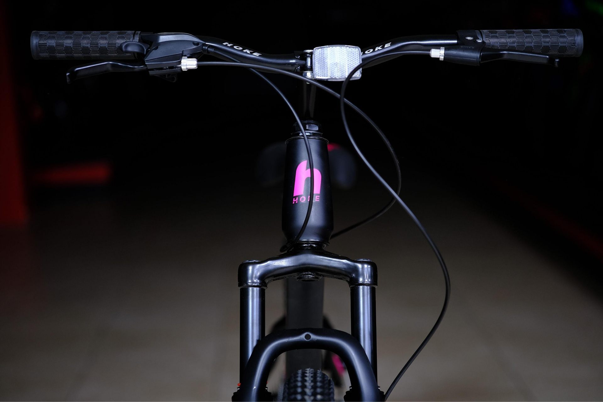Амортизационная пружинная вилка HOKE Steel WAY 24 матовый чёрный-розовый